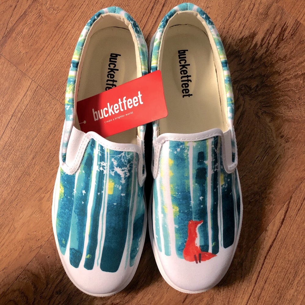 fox print bucket feet slip ons